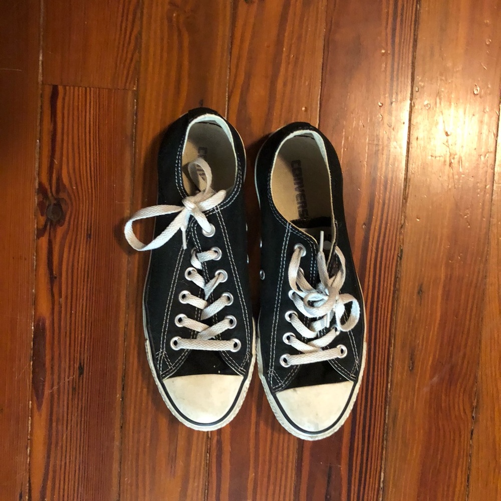 Black Low Top Cons size M6/W8.